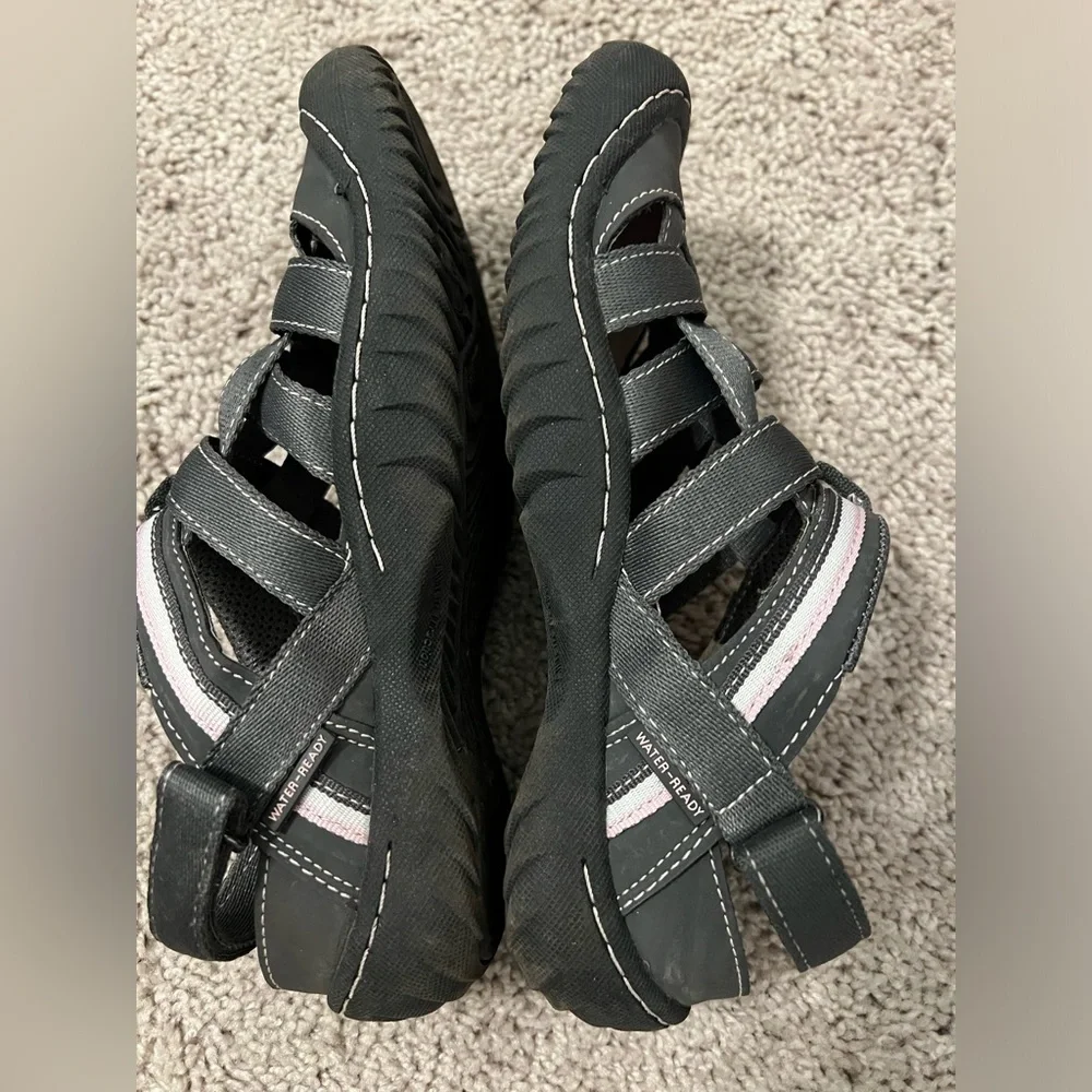 JBU by Jambu women’s 7M Olympia water ready gray and pink sport sandals